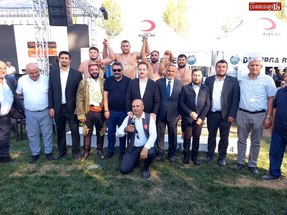 Dodurga’da Hasat Şenliği ve Karakucak Güreşleri Yoğun İlgi Gördü