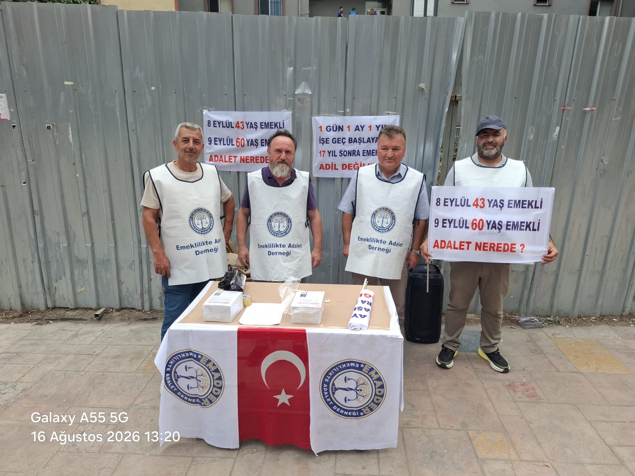 Karabük’te Emeklilikte Adalet Çağrısı: EMADDER’den Kademeli Emeklilik İçin Saha Çalışması